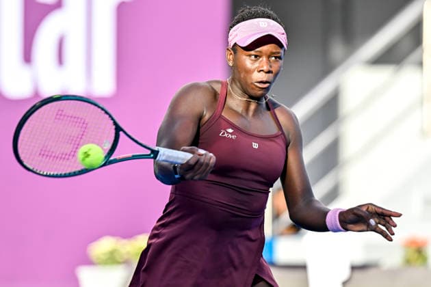 February 11, 2026, Doha, Qatar: Victoria Mboko of Canada plays against Mirra Andreeva of Russia (not in view) during the round of 16 match at the WTA, Tennis Damen Qatar TotalEnergies Open 2026 tennis tournament at the Khalifa International Tennis Complex. Victoria Mboko won against Mirra Andreeva 6-3,3-6,7-6? WTA Qatar TotalEnergies Open 2026-Round Of 16 In Doha - 11 Feb 2026  - ZUMAs197 20260211_aaa_s197_170 Copyright: xNoushadxVariyattiyakkalx