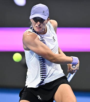 WTA, Tennis Damen QATAR TOTALENERGIES OPEN 2026-ROUND OF 16 Iga Swiatek of Poland competes in her round of 16 match against Daria Kasatkina of Australia during the WTA Qatar TotalEnergies Open 2026 tennis tournament at the Khalifa International Tennis Complex in Doha, Qatar, on February 11, 2026. ¨ ¨¨ DOHA Qatar Copyright: xNOUSHADx