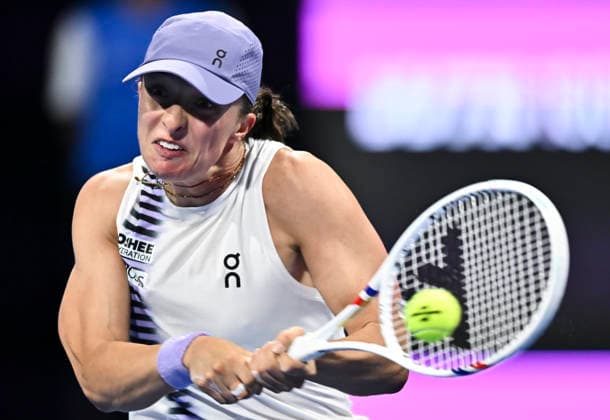 WTA, Tennis Damen QATAR TOTALENERGIES OPEN 2026-ROUND OF 16 Iga Swiatek of Poland competes in her round of 16 match against Daria Kasatkina of Australia during the WTA Qatar TotalEnergies Open 2026 tennis tournament at the Khalifa International Tennis Complex in Doha, Qatar, on February 11, 2026. ¨ ¨¨ DOHA Qatar Copyright: xNOUSHADx