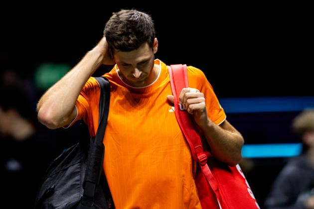 ROTTERDAM, NETHERLANDS - FEBRUARY 11: Hubert Hurkacz of Poland looks dejected after his Men s Singles First Round match against Alexander Bublik of Kazakhstan during Day Three of the ABN AMRO Open at the Rotterdam Ahoy on February 11, 2026 in Rotterdam, Netherlands. (Photo by Rene Nijhuis) SPO  Copyright: xRenexNijhuis