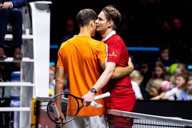 ROTTERDAM, NETHERLANDS - FEBRUARY 11: Hubert Hurkacz of Poland and Alexander Bublik of Kazakhstan shake hands after their Men s Singles First Round match during Day Three of the ABN AMRO Open at the Rotterdam Ahoy on February 11, 2026 in Rotterdam, Netherlands. (Photo by Rene Nijhuis) SPO  Copyright: xRenexNijhuis