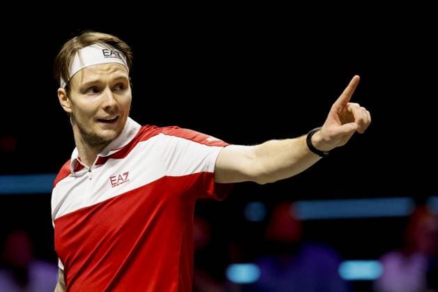 ROTTERDAM - Alexander Bublik (Kazakhstan) in action against Hubert Hurkacz (Poland) on the third day of the ABN AMRO tennis tournament in Ahoy Rotterdam. BAS CZERWINSKI ANP xVIxANPxSportx xxANPxIVx 550359281 originalFilename: 550359281.jpg