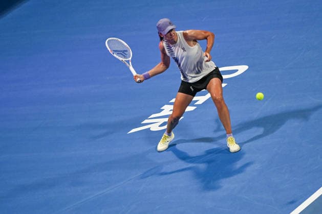 Qatar TotalEnergies Open 2026 - Day Four DOHA, QATAR FEBRUARY 11: Iga Swiatek of Poland in action against Daria Kasatkina of Australia in the Round of 16 on Day Four of the Qatar TotalEnergies Open, part of the Hologic WTA, Tennis Damen Tour, at the Khalifa International Tennis and Squash Complex on February 11, 2026 in Doha, Qatar. Doha Qatar  Copyright: xArturxWidakx originalFilename:widak-qatartot260211_npSQz.jpg