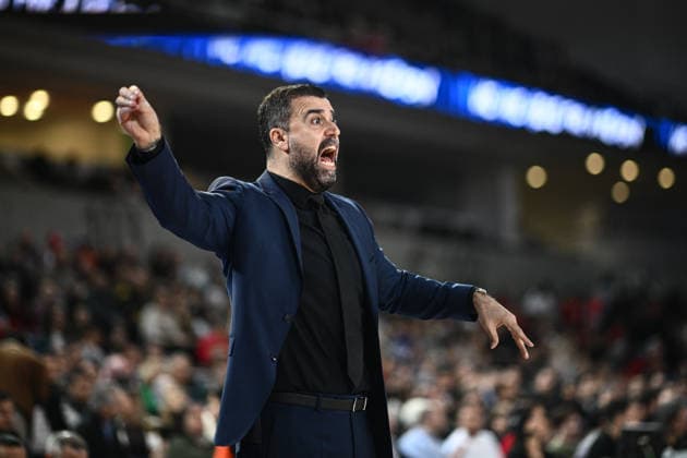 Turk Telekom v Niners Chemnitz - EuroCup ANKARA, TURKIYE - FEBRUARY 11: Erdem Can, head coach of Turk Telekom follows the BKT EuroCup round 18 match between Turk Telekom and Niners Chemnitz at Ankara Sports Hall in Ankara, Turkiye on February 11, 2026. Akin Celiktas Anadolu Ankara Turkey. Editorial use only. Please get in touch for any other usage.  Copyright: x2026xAnadoluxAkinxCeliktasx