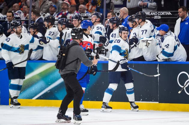 260211 Eeli Tolvanen of Finland celebrate after 1-1 in the men s Ice hockey, Eishockey game between Slovakia and Finland during day 5 of the 2026 Winter Olympics on February 11, 2026 in Milan. Photo: Carl Sandin BILDBYRAN kod CS CS0869 ishockey ice hockey Olympic Games, Olympische Spiele, Olympia, OS olympics winter olympics os ol olympiska spel vinter-os olympiske leker milano cortina 2026 milan cortina 2026 milano cortina 2026 olympic games milano cortina 2026 winter olympic games milano cortina-os milano cortina-ol vinter-ol 5 bbeng slovakia slovakien finland jubel *** 260211 Eeli Tolvanen of Finland celebrate after 1 1 in the men s ice hockey game between Slovakia and Finland during day 5 of the 2026 Winter Olympics on February 11, 2026 in Milan Photo Carl Sandin BILDBYRAN kod CS CS0869 ishockey ice hockey olympic games olympics winter olympics os ol olympiska spel vinter os olympiske leker milano cortina 2026 milan cortina 2026 milano cortina 2026 olympic games milano cortina 2026 winter olympic games milano cortina os milano cortina ol vinter ol 5 bbeng slovakia slovakien finland jubel  Copyright: CARLxSANDIN BB260211CS070