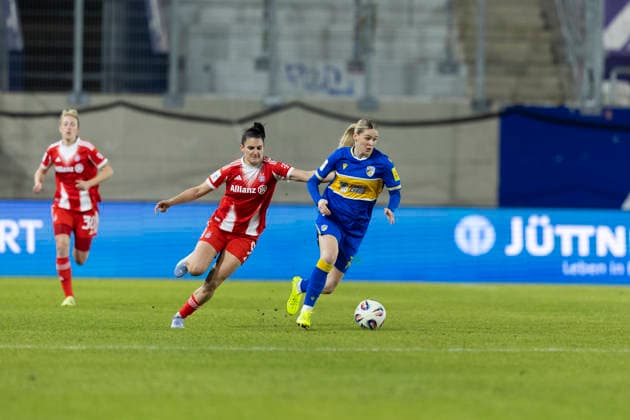 Google Pixel Womens Bundesliga FC Carl Zeiss Jena vs FC Bayern Munich Jena 11 02 2026 Melina Reuter 7 FC Carl Zeiss Jena vs Jovana Damnjanovi 9 FC Bayern Munich Google Pixel Womens Bundesliga FC Carl Zeiss Jena vs FC Bayern Munich ad hoc arena at Ernst Abbe Sportfeld 11 02 2026 DFB REGULATIONS PROHIBIT ANY USE OF PHOTOGRAPHS AS IMAGE SEQUENCES AND OR QUASI VIDEO Copyright: xBEAUTIFULxSPORTS Duehringx