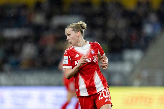 Google Pixel Frauen Bundesliga FC Carl Zeiss Jena vs FC Bayern München Jena 11 02 2026 Franziska Kett 20 FC Bayern München Google Pixel Frauen Bundesliga FC Carl Zeiss Jena vs FC Bayern München ad hoc arena im Ernst Abbe Sportfeld 11 02 2026 DFB REGULATIONS PROHIBIT ANY USE OF PHOTOGRAPHS AS IMAGE SEQUENCES AND OR QUASI VIDEO Copyright: xBEAUTIFULxSPORTS Duehringx