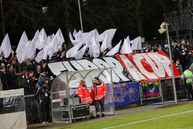 FBL UEFA Women™s Europa Cup 2025 26 Eintracht Frankfurt Nordsjaelland Eintracht Frankfurt fans choreography by the fans, Fans, mood, scarves, jerseys, emotion during the Women™s Europa Cup match between Eintracht Frankfurt and Nordsaelland at Stadion am Brentanobad in Frankfurt am Main, Germany, February 11, 2026 Copyright: JoaquimxFerreira