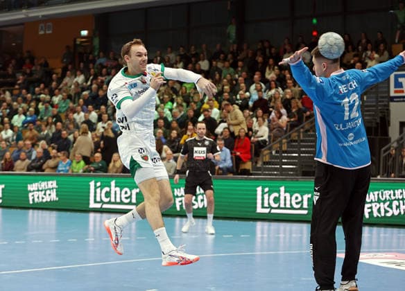 11 02 2026, xovx, Handball Daikin Handball Bundesliga, HSG Wetzlar Füchse Berlin v l Mathias Gidsel Füchse Berlin , Anadin Suljakovic HSG Wetzlar Wetzlar Buderus Arena Hessen Germany EN