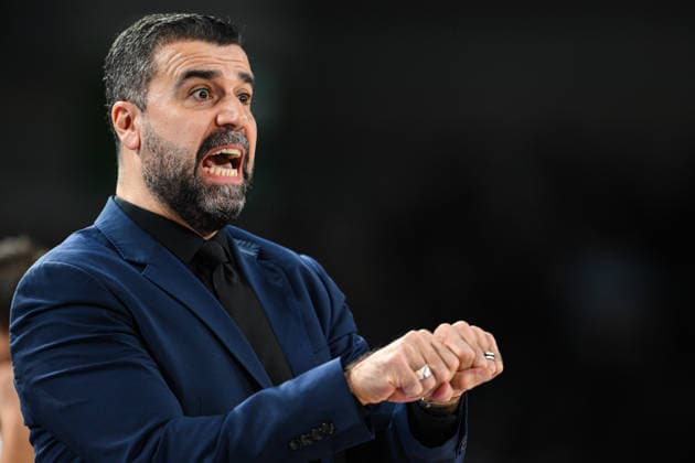 Turk Telekom v Niners Chemnitz ANKARA, TURKIYE - FEBRUARY 11: Head coach Erdem Can of Turk Telekom is seen during EuroCup Basketball match between Turk Telekom and Niners Chemnitz in Ankara, Turkiye on February 11, 2026. Akin Celiktas Anadolu Ankara Turkey. Editorial use only. Please get in touch for any other usage.  Copyright: x2026xAnadoluxAkinxCeliktasx