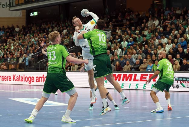 11 02 2026, xovx, Handball Daikin Handball Bundesliga, HSG Wetzlar Füchse Berlin v l Georg Löwen HSG Wetzlar , Mathias Gidsel Füchse Berlin , Josip Simic HSG Wetzlar , Cyrill Akakpo HSG Wetzlar Wetzlar Buderus Arena Hessen Germany EN