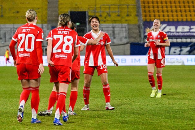 Soccer I Women I Season 2025 2026 I Bundesliga I 16 Matchday I FC Carl Zeiss Jena FC Bayern Munich I 11 02 2026 Goal celebration Momoko Tanikawa 18, FC Bayern Munich with her team Jena Ernst Abbe Sportfeld, ad hoc Arena Thüringen Germany Copyright: xLobeca InesxHähnelx