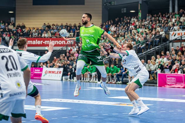 Handball Bundesliga HSG Wetzlar Füchse Berlin, 11 02 26 Philipp Ahouansou HSG Wetzlar, 19 , Max Darj Füchse Berlin, 5 Handball Bundesliga HSG Wetzlar Füchse Berlin Wetzlar, 11 02 26 Copyright: xBEAUTIFULxSPORTS Roeczeyx