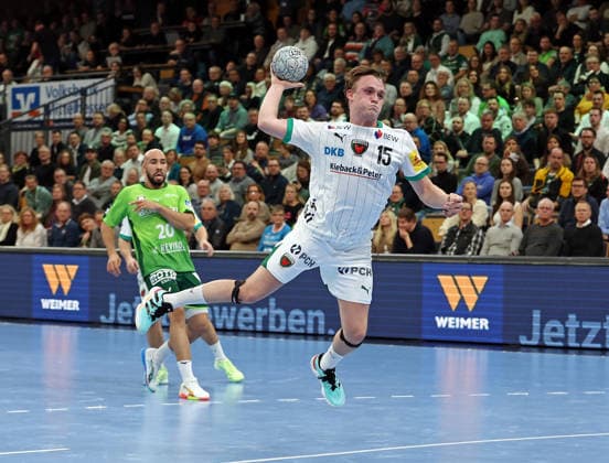11 02 2026, xovx, Handball Daikin Handball Bundesliga, HSG Wetzlar Füchse Berlin v l Cyrill Akakpo HSG Wetzlar , Tobias Schjölberg Gröndahl Füchse Berlin Wetzlar Buderus Arena Hessen Germany EN
