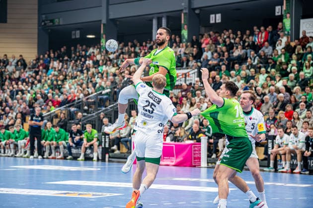 Handball Bundesliga HSG Wetzlar Füchse Berlin, 11 02 26 Philipp Ahouansou HSG Wetzlar, 19 , Matthes Langhoff Füchse Berlin, 25 , Josip Simic HSG Wetzlar, 10 , Max Darj Füchse Berlin, 5 Handball Bundesliga HSG Wetzlar Füchse Berlin Wetzlar, 11 02 26 Copyright: xBEAUTIFULxSPORTS Roeczeyx