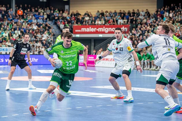 Handball Bundesliga HSG Wetzlar Füchse Berlin, 11 02 26 Jona Schoch HSG Wetzlar, 22 , Mijajlo Marseni Füchse Berlin, 93 , Lasse Andersson Füchse Berlin, 11 Handball Bundesliga HSG Wetzlar Füchse Berlin Wetzlar, 11 02 26 Copyright: xBEAUTIFULxSPORTS Roeczeyx