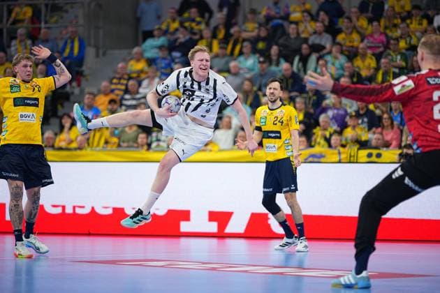 Scene with Eric Johansson 21 THW Kiel , Edwin Aspenbäck 78 Rhein Neckar Löwen and Patrick Groetzki 24 Rhein Neckar Löwen Eric Johansson 21 THW Kiel and Edwin Aspenbäck 78 Rhein Neckar Löwen against Patrick Groetzki 24 Rhein Neckar Löwen Copyright: xspeedshotx