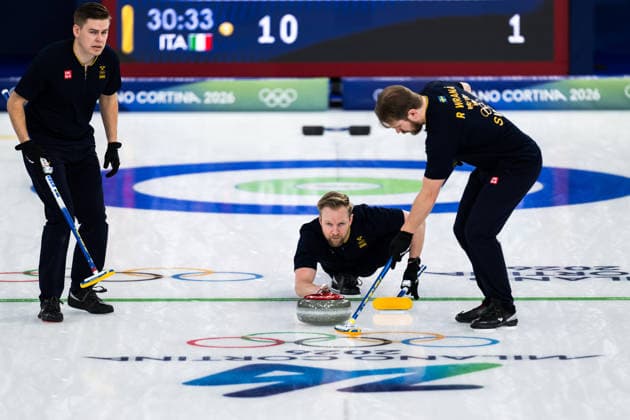 260211 Niklas Edin of Sweden competes in a men s round robin curling match between Sweden and Italy during day 5 of the 2026 Winter Olympics on February 11, 2026 in Cortina. Photo: Jon Olav Nesvold BILDBYRAN COP 217 JE0117 curling Olympic Games, Olympische Spiele, Olympia, OS olympics winter olympics os ol olympiska spel vinter-os olympiske leker milano cortina 2026 milan cortina 2026 milano cortina 2026 olympic games milano cortina 2026 winter olympic games milano cortina-os milano cortina-ol vinter-ol 5 bbeng *** 260211 Niklas Edin of Sweden competes in a men s round robin curling match between Sweden and Italy during day 5 of the 2026 Winter Olympics on February 11, 2026 in Cortina Photo Jon Olav Nesvold BILDBYRAN COP 217 JE0117 curling olympic games olympics winter olympics os ol olympiska spel vinter os olympiske leker milano cortina 2026 milan cortina 2026 milano cortina 2026 olympic games milano cortina 2026 winter olympic games milano cortina os milano cortina ol vinter ol 5 bbeng  Copyright: JONxOLAVxNESVOLD BB260211JE061