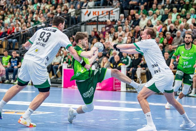 Handball Bundesliga HSG Wetzlar Füchse Berlin, 11 02 26 Niklas Theiß HSG Wetzlar, 9 , Mijajlo Marseni Füchse Berlin, 93 , Max Darj Füchse Berlin, 5 Handball Bundesliga HSG Wetzlar Füchse Berlin Wetzlar, 11 02 26 Copyright: xBEAUTIFULxSPORTS Roeczeyx