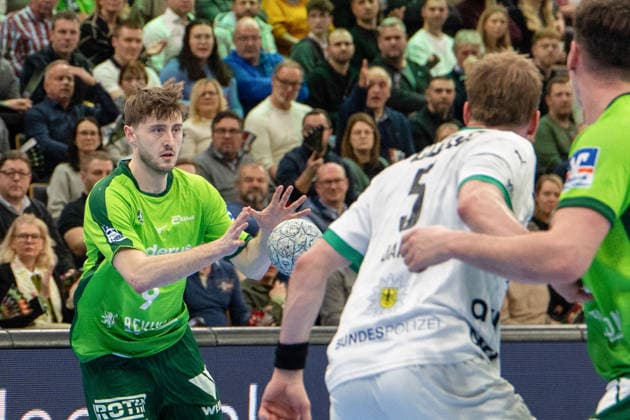Niklas Theiss HSG Wetzlar, 09 vs Max Darj Fuechse Berlin, 05 GER, HSG Wetzlar vs Fuechse Berlin, Handball, 1 Bundesliga Men, Matchday 20, Season 2025 2026, 11 02 2026 GER, HSG Wetzlar vs Fuechse Berlin, Handball, 1 Bundesliga Men, Matchday 20, Season 2025 2026, 11 02 2026 Wetzlar Copyright: xEibner-Pressefoto GerhardxWingenx EP_GWR