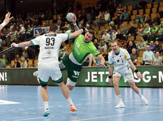 11 02 2026, xovx, Handball Daikin Handball Bundesliga, HSG Wetzlar Füchse Berlin v l Mihajlo Marsenic Füchse Berlin , Jona Schoch HSG Wetzlar , Max Darj Füchse Berlin Wetzlar Buderus Arena Hessen Germany EN