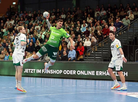 11 02 2026, xovx, Handball Daikin Handball Bundesliga, HSG Wetzlar Füchse Berlin v l Matthes Langhoff Füchse Berlin , Jona Schoch HSG Wetzlar , Mihajlo Marsenic Füchse Berlin Wetzlar Buderus Arena Hessen Germany EN