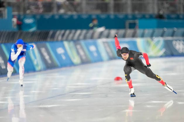 2026-02-11 - Milano Cortina 2026 Winter Olympics 1000m Men MILAN, ITALY - FEBRUARY 11: Conor Mcdermott-Mostowy of United States of America, Zhongyan Ning of China during the 1000m Men on day 3 of the Milano Cortina 2026 Winter Olympics at the Milano Speed skating, Eisschnelllauf Arena on February 11, 2026 in Milan, Italy Milan Milano Speed Skating Arena Italy Content not available for redistribution in The Netherlands directly or indirectly through any third parties. Copyright: xAndrexWeeningx