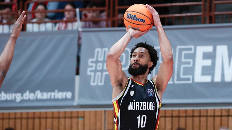 In the picture Davion Mintz Wuerzburg Baskets, 10 11 02 2026, Fitness First Wuerzburg Baskets vs Unicaja Malaga, Basketball Champions League, Round of 16, Group K, Matchday 4, Germany, 97072, tectake Arena Wuerzburg, Copyright: HMBxMedia xJulienxBecker