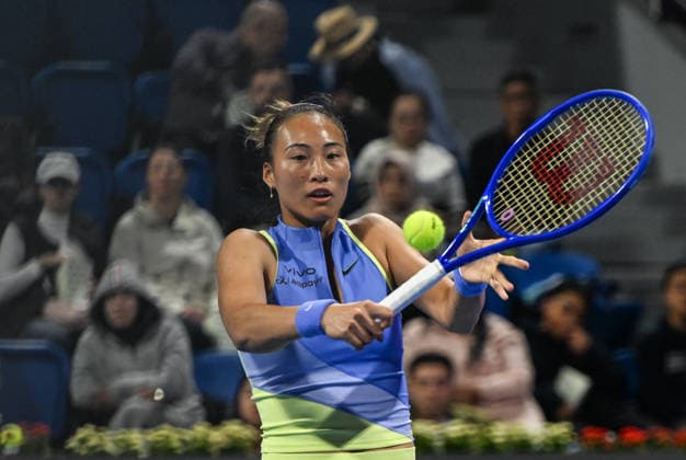 Qatar TotalEnergies Open 2026 - Day Four DOHA, QATAR FEBRUARY 11: Qinwen Zheng of China in action against Elena Rybakina of Kazakhstan in the Round of 16 on Day Four of the Qatar TotalEnergies Open, part of the Hologic WTA, Tennis Damen Tour, at the Khalifa International Tennis and Squash Complex on February 11, 2026 in Doha, Qatar. Doha Qatar  Copyright: xArturxWidakx originalFilename:widak-qatartot260211_nppgR.jpg