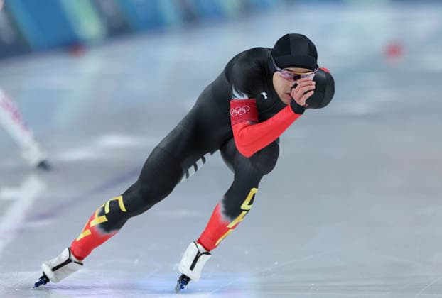(260211) -- MILAN, Feb. 11, 2026 -- Ning Zhongyan of China competes during the Speed skating, Eisschnelllauf men s 1000m competition at the Milan-Cortina 2026 Olympic Winter games, Winterspiele,Spiele, Summer games in Milan, Italy, Feb. 11, 2026. ) (MICO2026)ITALY-MILAN-OLYMPIC WINTER GAMES-SPEED SKATING-MEN S 1000M LixJing 