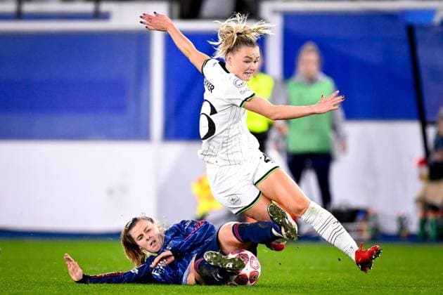 OH Leuven v Arsenal - UEFA Women s Champions League LEUVEN, BELGIUM - FEBRUARY 11 : Dekker Isabella forward of OH Leuven during the UEFA Women s Champions League 2025 26 knockout phase play-off first leg match between OH Leuven Women and Arsenal Women on February 11, 2026 in Leuven, Belgium, 11 02 2026  Copyright: xTomasxSiskx