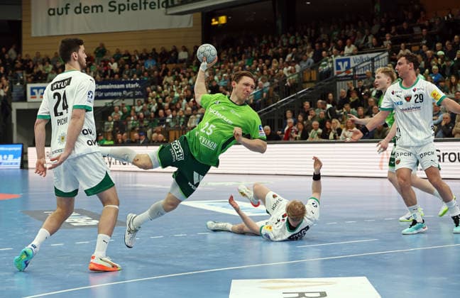 11 02 2026, xovx, Handball Daikin Handball Bundesliga, HSG Wetzlar Füchse Berlin v l Lauro Pichiri Füchse Berlin , Justin Müller HSG Wetzlar , Matthes Langhoff Füchse Berlin , Georg Löwen HSG Wetzlar , Lukas Herburger Füchse Berlin Wetzlar Buderus Arena Hessen Germany EN