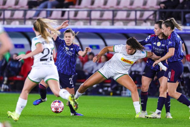 260211 UWCL OH Leuven vs Arsenal Victoria Pelova (21) of Arsenal, Jada Conijnenberg (9) of OH Leuven , Katie McCabe (11) of Arsenal pictured during the soccer match between OH Leuven (BEL) and Arsenal (ENG), KO play offs first leg, 2025-2026 season of UEFA Womens Champions League , on Wednesday 11 February 2026 in LEUVEN , Belgium . PHOTO SPORTPIX Sevil Oktem LEUVEN DEN DREEF Vlaams-Brabant Belgium  Copyright: xSportpix.bex xSevilxOktemxSevilxOktemx
