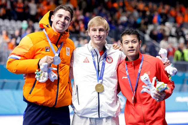2026-02-11 Speed skating, Eisschnelllauf - Milano Cortina 2026 Winter Olympics - Day 5 MILAN, ITALY - FEBRUARY 11: Jenning de Boo of the Netherlands, Jordan Stolz of United States of America, Zhongyan Ning of China during the podium ceremony after in a training session during Day 5 of Speed Skating - Milano Cortina 2026 Winter Olympics at Milano Speed Skating Stadium on February 11, 2026 in Milan, Italy. (Photo by Joris Verwijst BSR Agency) Milan Italy Content not available for redistribution in The Netherlands directly or indirectly through any third parties. Copyright: xBSRxAgencyx
