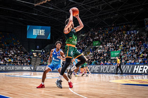 11 02 2026, xhfmx, Basketball easyCredit BBL Bundesliga, Frankfurt Skyliners VET CONCEPT Gladiators Trier v l F04 , Clay Guillozet VET Concept Gladiators Trier DFL DFB REGULATIONS PROHIBIT ANY USE OF PHOTOGRAPHS as IMAGE SEQUENCES and or QUASI VIDEO Frankfurt am Main