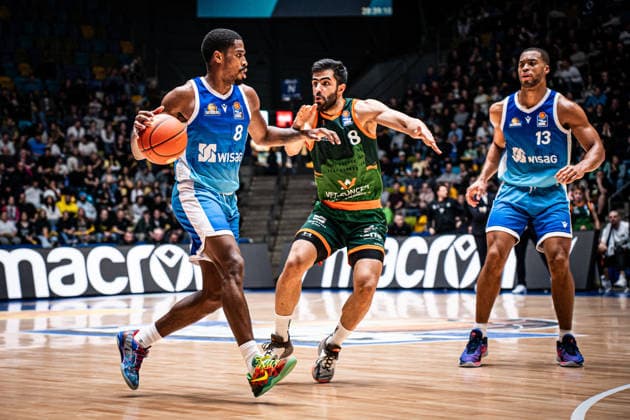 11 02 2026, xhfmx, Basketball easyCredit BBL Bundesliga, Frankfurt Skyliners VET CONCEPT Gladiators Trier v l William Christmas Skyliners Frankfurt , Behnam Yakhchali Dehkordi VET Concept Gladiators Trier DFL DFB REGULATIONS PROHIBIT ANY USE OF PHOTOGRAPHS as IMAGE SEQUENCES and or QUASI VIDEO Frankfurt am Main
