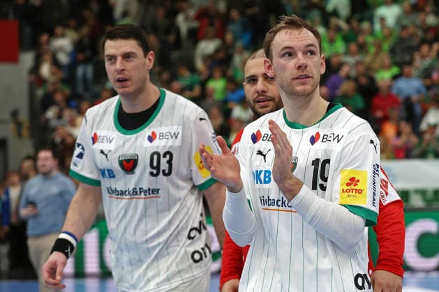 11 02 2026, xovx, Handball Daikin Handball Bundesliga, HSG Wetzlar Füchse Berlin The players of Füchse Berlin celebrate the 41 27 victory at HSG Wetzlar, f l Mijajlo Marsenic Füchse Berlin , Dejan Milosavljev Füchse Berlin , Mathias Gidsel Füchse Berlin Wetzlar Buderus Arena Hessen Germany EN