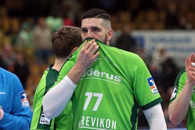 11 02 2026, xovx, Handball Daikin Handball Bundesliga, HSG Wetzlar Füchse Berlin Stefan Cavor HSG Wetzlar disappointed, looking disappointed after the 27 41 defeat against Füchse Berlin Wetzlar Buderus Arena Hessen Germany EN