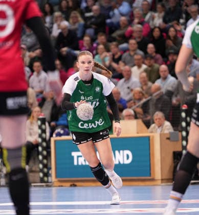 Handball I Women I Season 2025 2026 I 1 HBF I 17 Matchday I VFL Oldenburg Thüringer HC I 11 02 2026 Toni Luisa Reinemann 4, VfL Oldenburg Oldenburg Kleine EWE Arena Niedersachsen Germany Copyright: xLobeca JonasxBoningx