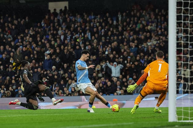 Premier League Manchester City v Fulham Nico O Reilly of Manchester City scores to make it 2-0 during the Premier League match Manchester City vs Fulham at Etihad Stadium, Manchester, United Kingdom on 11 February 2026 (Photo by Mark Cosgrove News Images) Manchester Etihad Stadium Greater Manchester United, ManU Kingdom Copyright: xMarkxCosgrove NewsxImagesx