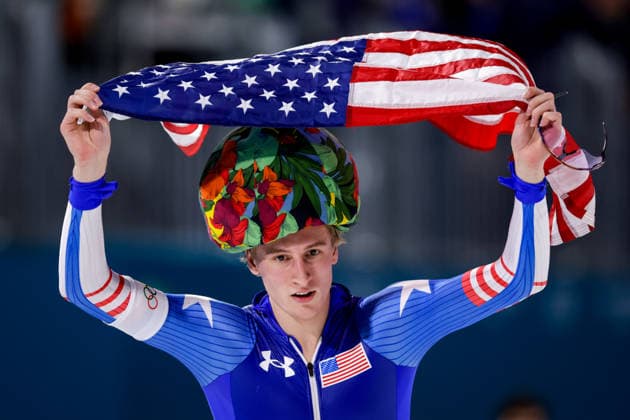 2026-02-11 Speed skating, Eisschnelllauf - Milano Cortina 2026 Winter Olympics - Day 5 MILAN, ITALY - FEBRUARY 11: Jordan Stolz of United States of America with flag after in a training session during Day 5 of Speed Skating - Milano Cortina 2026 Winter Olympics at Milano Speed Skating Stadium on February 11, 2026 in Milan, Italy. (Photo by Joris Verwijst BSR Agency) Milan Italy Content not available for redistribution in The Netherlands directly or indirectly through any third parties. Copyright: xBSRxAgencyx