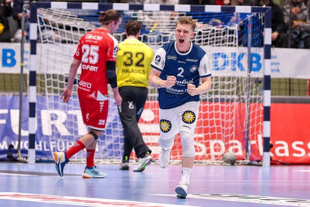 11 02 2026, Handball, 1 HBL, Bergischer HC MT Melsungen, 20 Matchday, Uni Halle Wuppertal Noah Beyer BHC 02 cheering North Rhine-Westphalia Germany