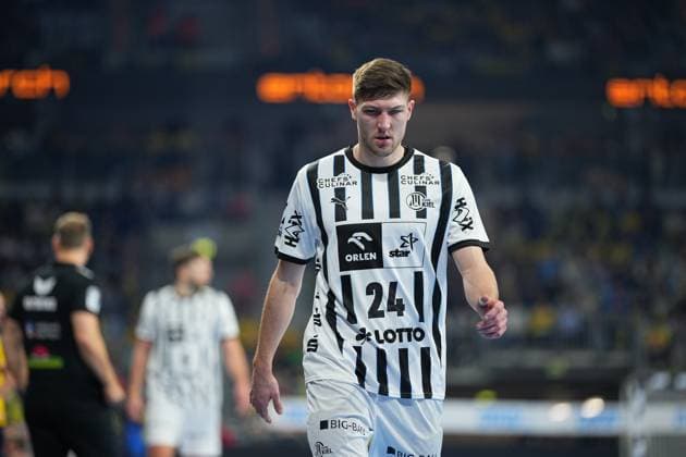 Scene with Lukas Zerbe 24 THW Kiel Rhein Neckar Löwen vs THW Kiel Copyright: xspeedshotx