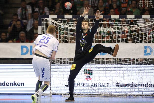 11 02 2026, xtgx, Handball, Daikin HBL, SC Magdeburg TBV Lemgo v l Niels Gerardus Versteijnen Lemgo, 25 , Sergey Hernandez Ferrer Magdeburg, 1 save, holds the ball, catches the ball, parries Magdeburg