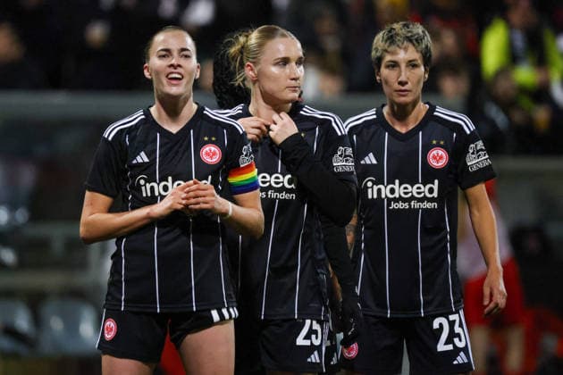 Frankfurt, Germany February 11, 2026 European Cup Women 2025 2026 1 4 Final Eintracht Frankfurt vs FC Nordsjaelland In the picture from left Laura Freigang SGE , Jella Veit SGE and Sara Doorsoun SGE Stadion am Bretanobad Hessen Copyright: xFotostandx xFantinix