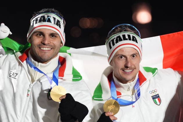 Italy s gold medalists Emanuel Rieder, Andrea Voetter, Marion Oberhofer and Simon Kainzwaldner, celebrate after the men s and women s doubles luge competitions at the 2026 Winter Olympics, in Cortina d Ampezzo, Italy, Wednesday, Feb. 11, 2026. (Photo Spada LaPresse)  Copyright: xSpada LaPressex