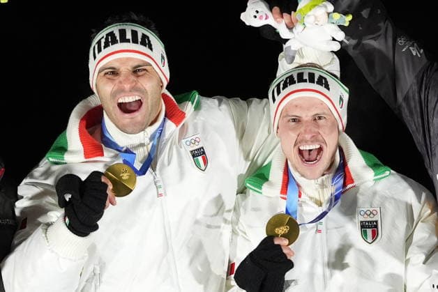 Italy s gold medalists Emanuel Rieder, Andrea Voetter, Marion Oberhofer and Simon Kainzwaldner, celebrate after the men s and women s doubles luge competitions at the 2026 Winter Olympics, in Cortina d Ampezzo, Italy, Wednesday, Feb. 11, 2026. (Photo Spada LaPresse)  Copyright: xSpada LaPressex
