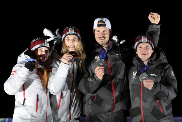 OLYMPICS - Winter Olympic Games, Olympische Spiele, Olympia, OS Milano Cortina 2026 CORTINA D AMPEZZO,ITALY,11.FEB.26 - OLYMPICS, LUGE - Winter Olympic Games Milano Cortina 2026, men, women, doubles, medal ceremony. Image shows the rejoicing of Lara Michaela Kipp, Selina Egle, Thomas Steu and Wolfgang Kindl (AUT).  GEPAxpictures xMaticxKlansek