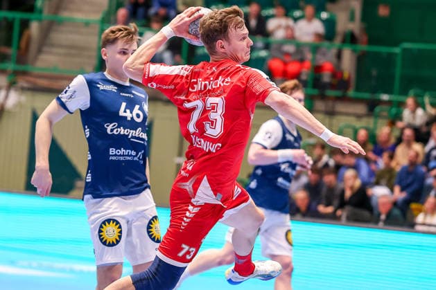 11 02 2026, Handball, 1 HBL, Bergischer HC MT Melsungen, 20 Matchday, Uni Halle Wuppertal Timo Kastening Melsungen 73 throws the ball at the goal North Rhine-Westphalia Germany