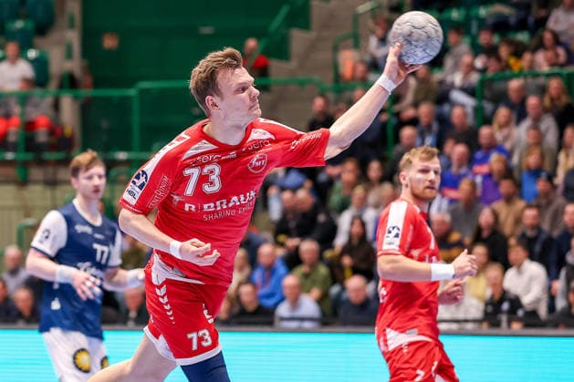 11 02 2026, Handball, 1 HBL, Bergischer HC MT Melsungen, 20 Matchday, Uni Halle Wuppertal Timo Kastening Melsungen 73 throws the ball at the goal North Rhine-Westphalia Germany